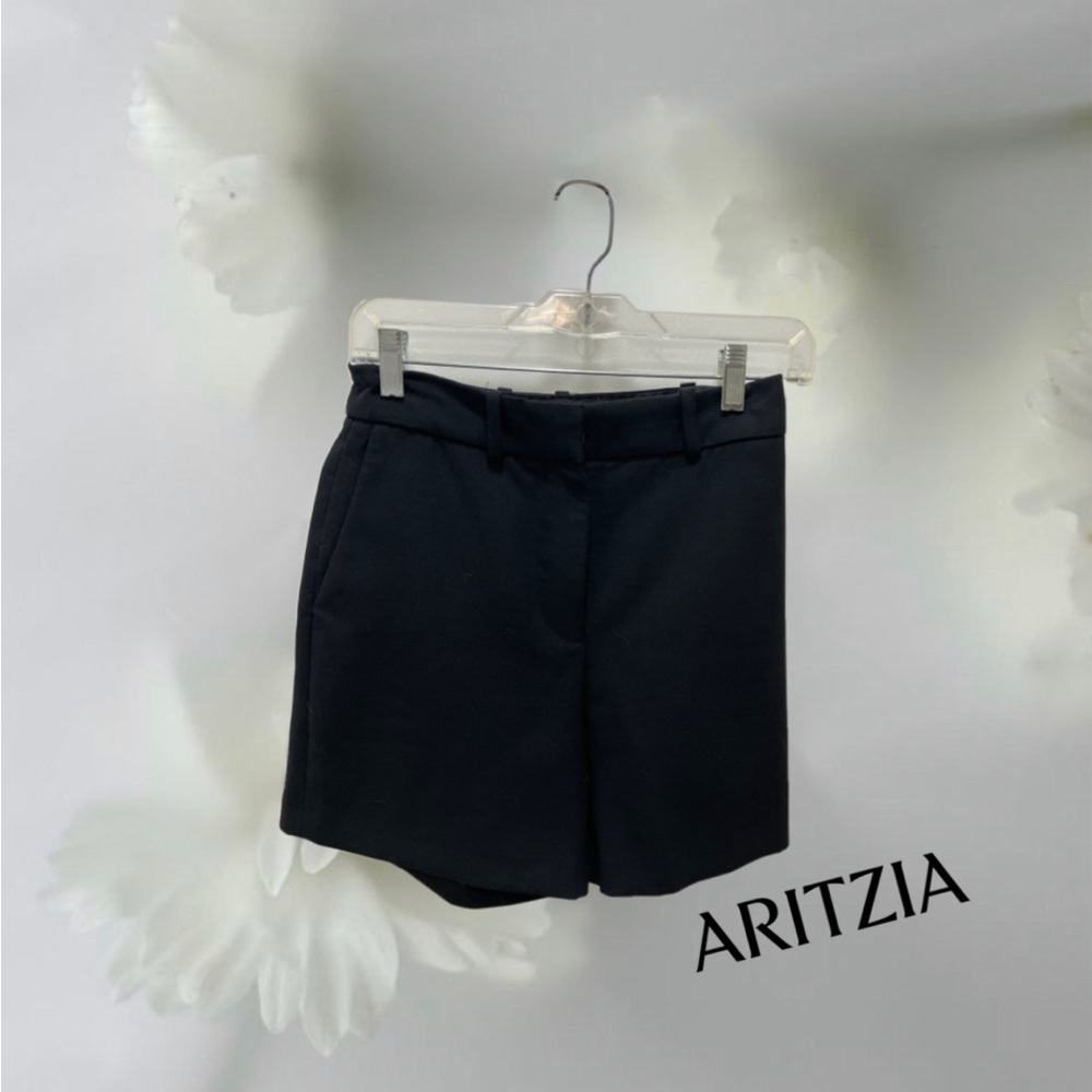 Aritzia - Babaton - Agency Mini Short (Re)ssential